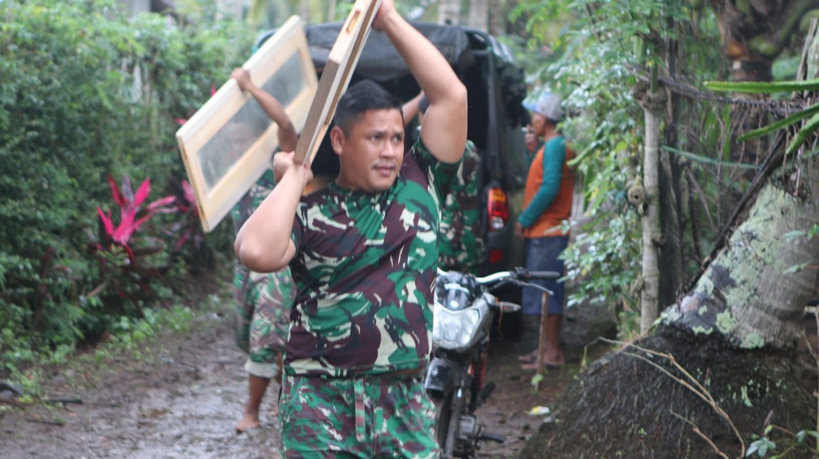 TMMD Kodim 0825/Banyuwangi Percepat Pengerjaan RUTILAHU di Kecamatan Siliragung