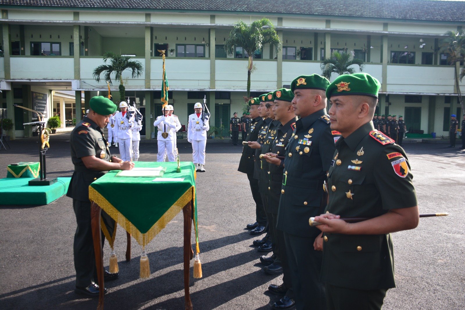 Serah Terima Jabatan Dandim 0825/Banyuwangi Dipimpin Langsung Danrem 083/Baladhika Jaya