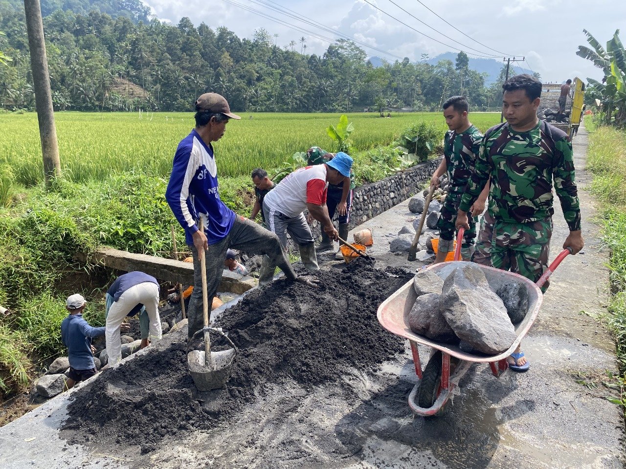 Mempercepat pengerjaan fisik saluran irigasi
