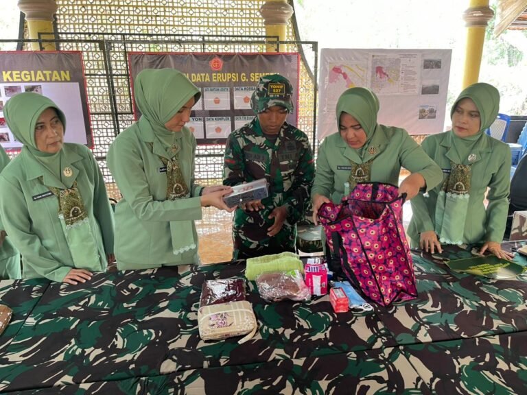 Solidaritas Tanpa Batas, Persit KCK Hadir Bantu Pemulihan Korban Erupsi Gunung Semeru